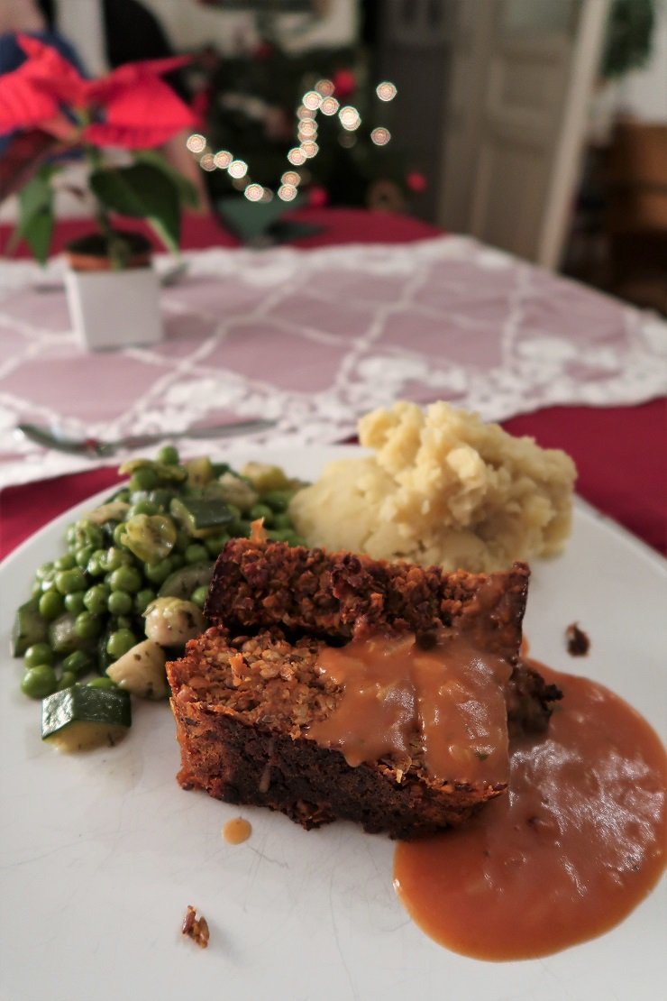 Vegane Weihnachten feiern veganes Weihnachtsmenü Braten